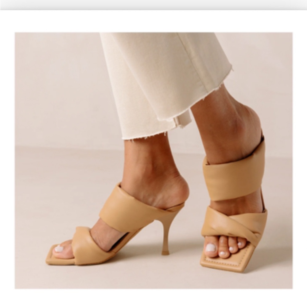 Aloha | Twist Strap Puffy Heeled Sandals
